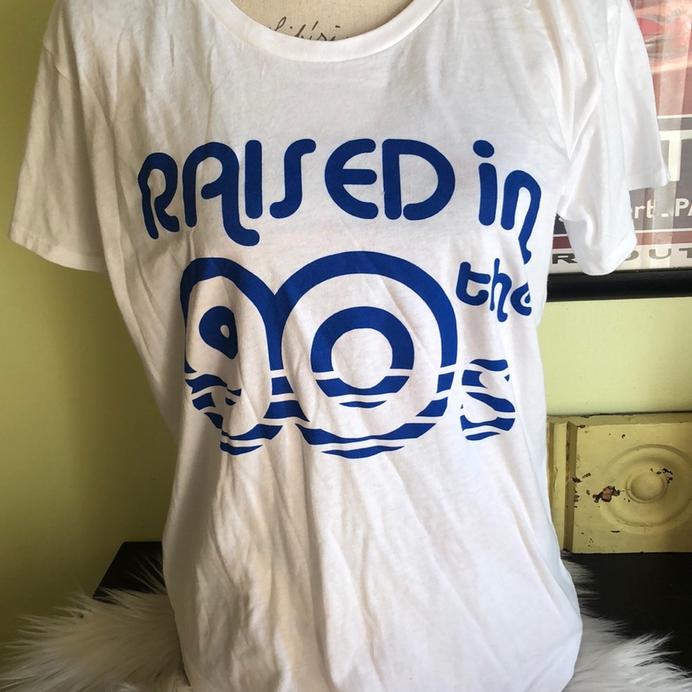 90’s tee